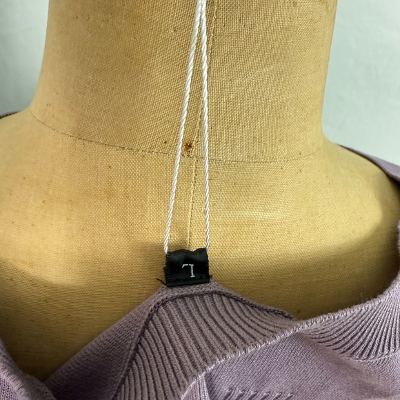 NWT Arach & Cloz Purple Short Sleeve V-Neck Sweater With Texture Details - Picture 10 of 11